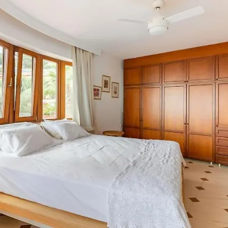Apartment Modern With Gardens And Stunning Views *