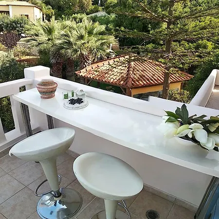 Modern With Gardens And Stunning Views Apartment *