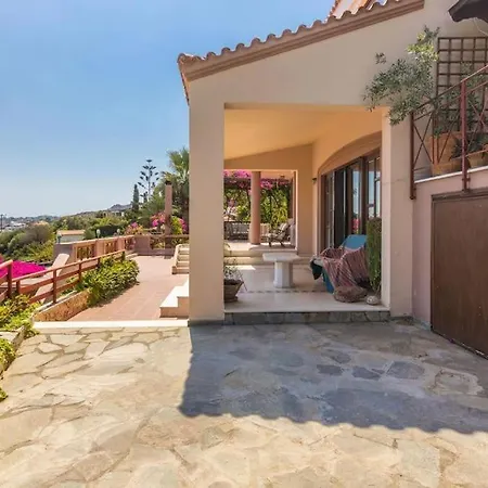 Modern With Gardens And Stunning Views *